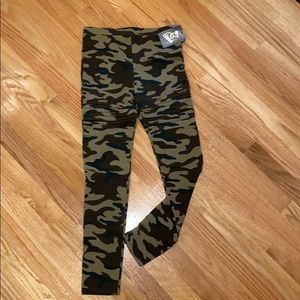 Girls NEW Olive Camo leggings